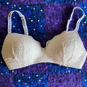 Victorias Secret Tshirt bra 36D